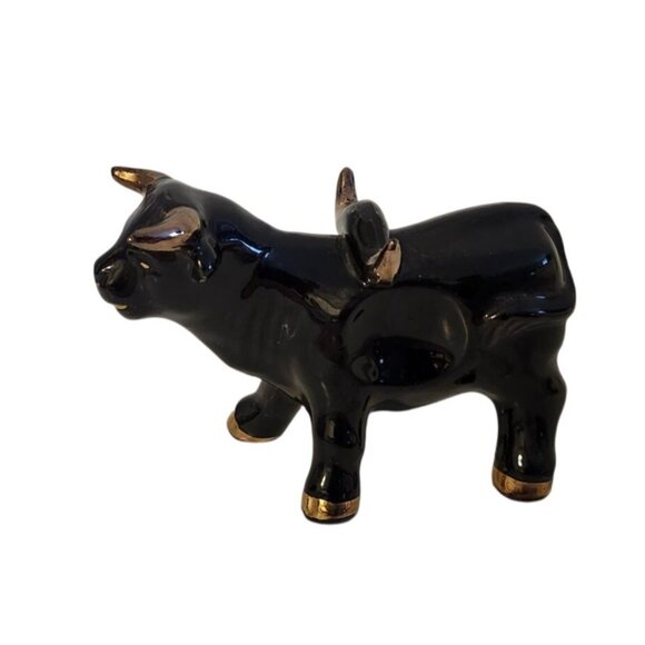 Japan Black Ceramic Bull Figurine With Gold Accents # 1880 mark at bottom - Picture 6 of 7